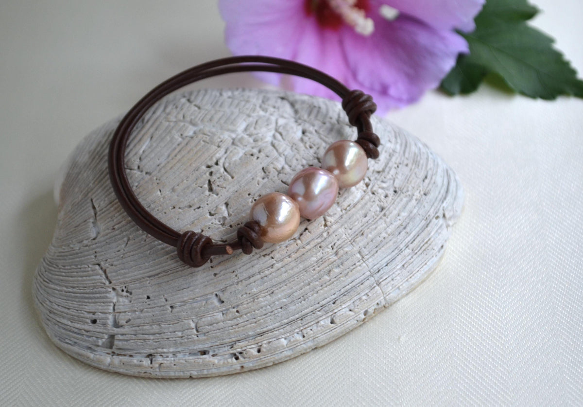 Triple Edison Pearl Leather Bracelet, Adjustable Greek Leather Cord, 11–12mm Real Freshwater Pearls, Multi Tone Minimalist Jewelry Gift