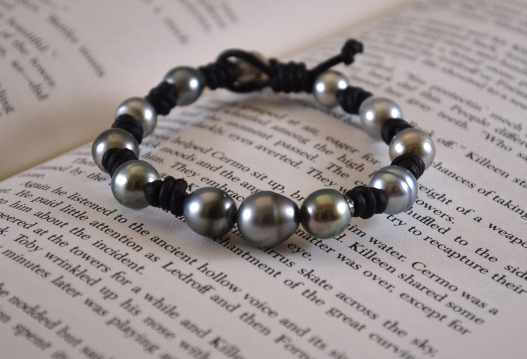 Tahitian Pearls on Leather Bracelet: Black Leather, Tahitian Pearl Clasp