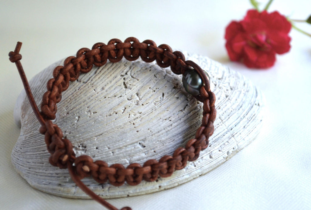 Tahitian Black Pearl Bracelet, Brown Distressed Leather, Adjustable