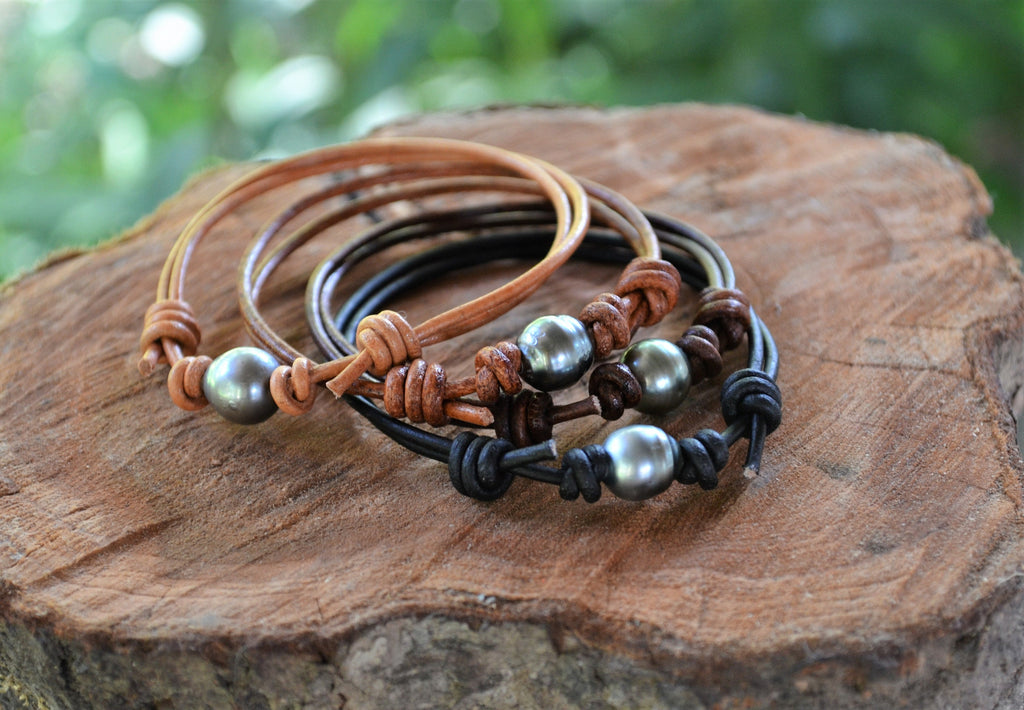 Tahitian Pearl Bracelet: Adjustable Leather, Unisex Jewelry