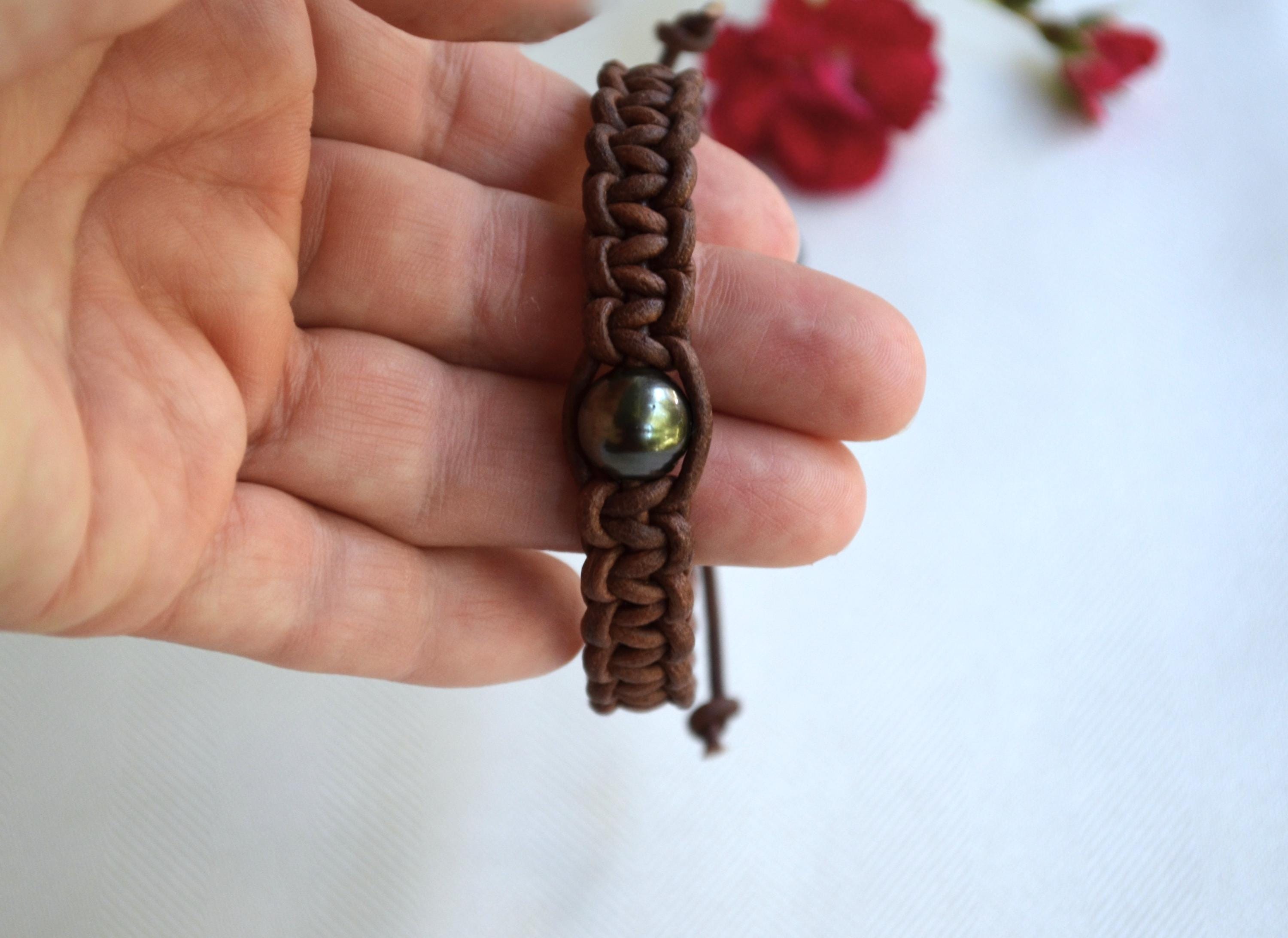 Adjustable Tahitian Black Pearl Bracelet: Brown Leather Bohemian Jewelry