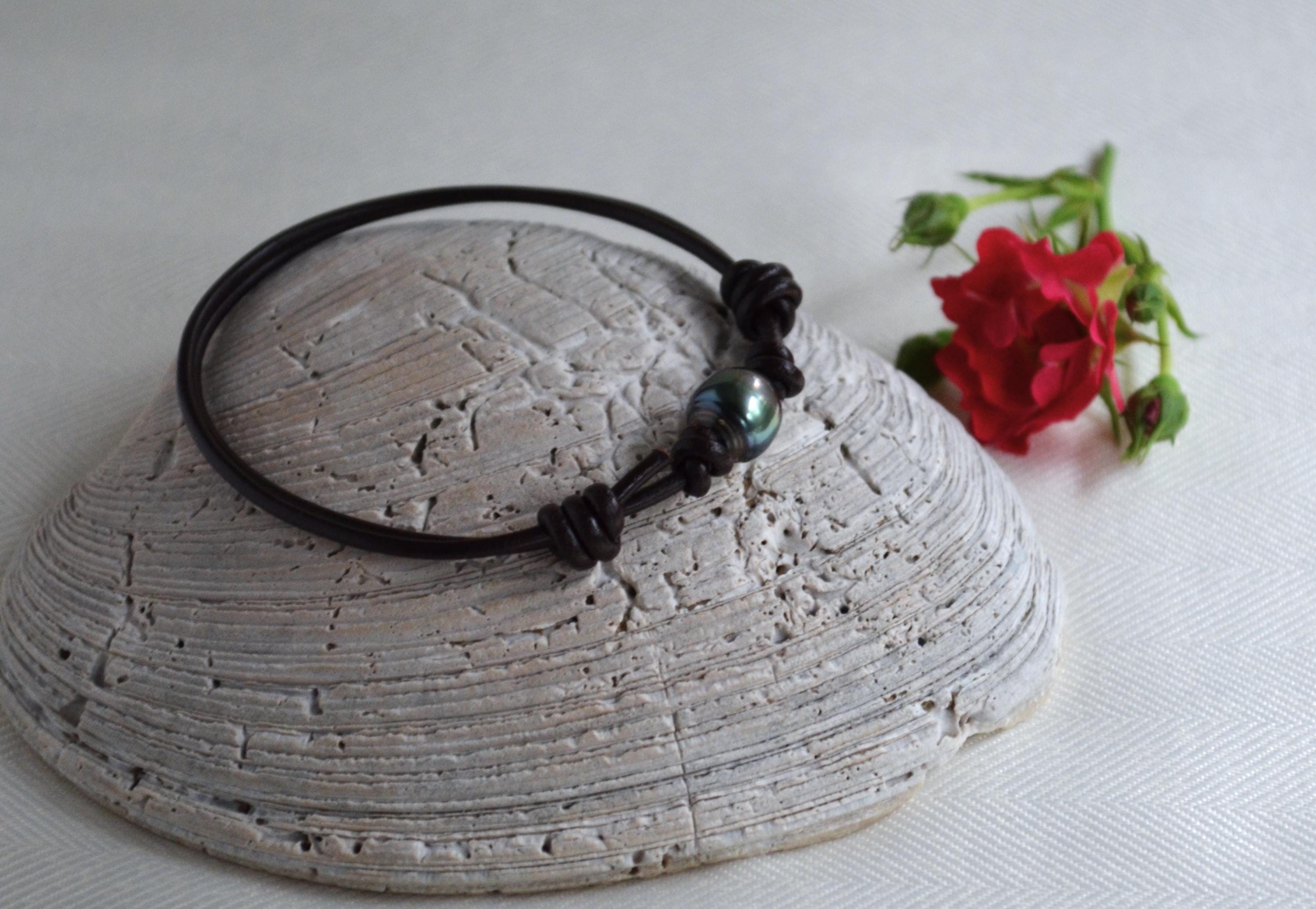 Tahitian Pearl Bracelet: Brown Greek Leather, Adjustable Unisex Jewelry