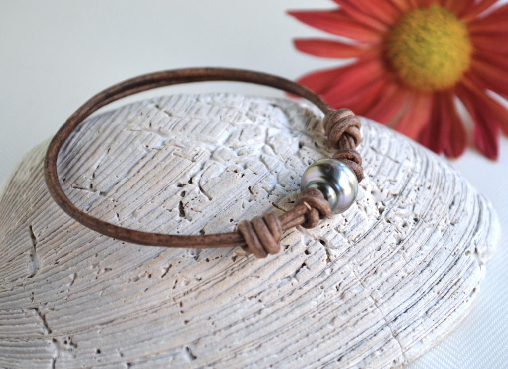 Tahitian Pearl Bracelet: Unisex Brown Leather, Adjustable Length