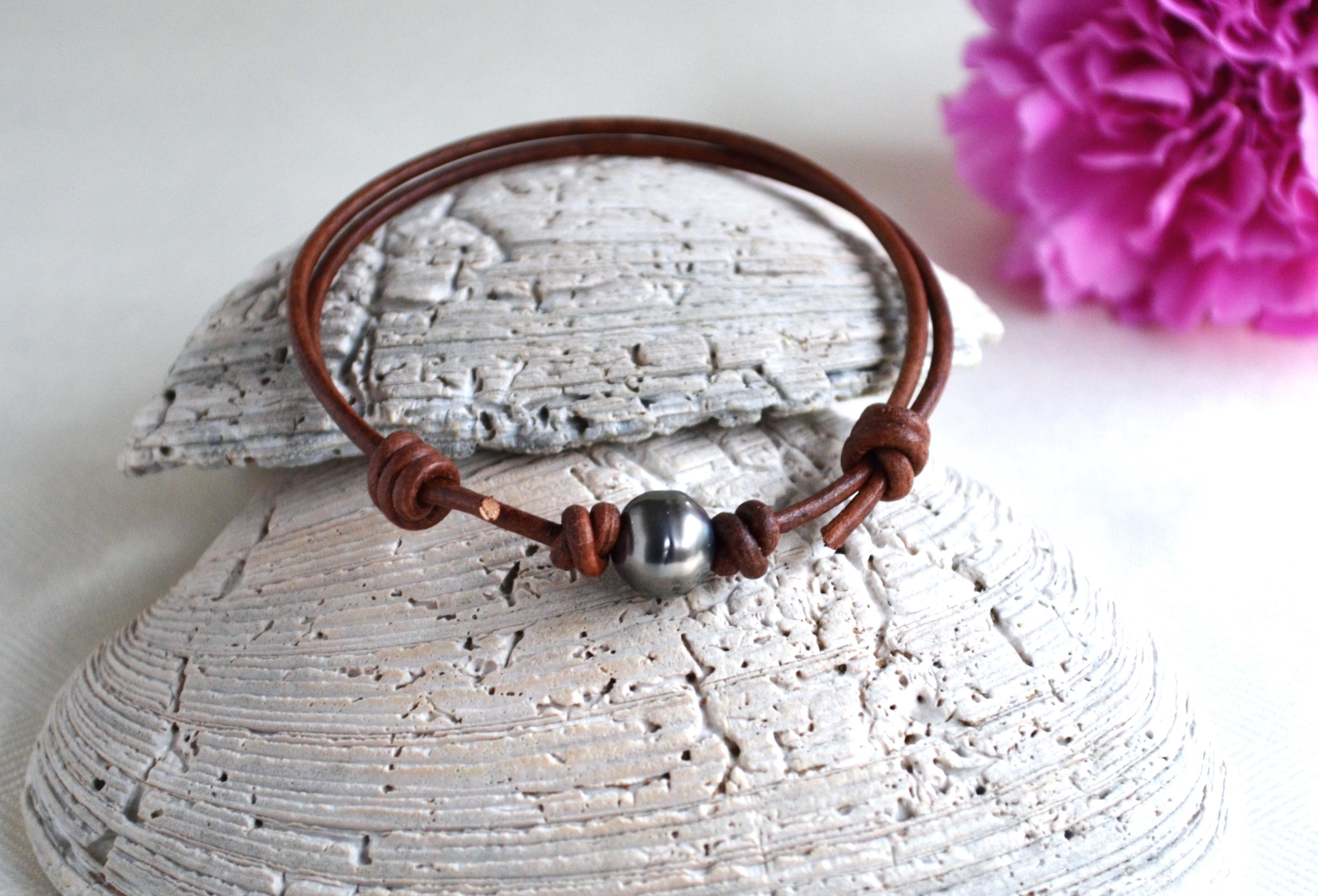 Tahitian Pearl Bracelet: Light Brown Greek Leather, Adjustable