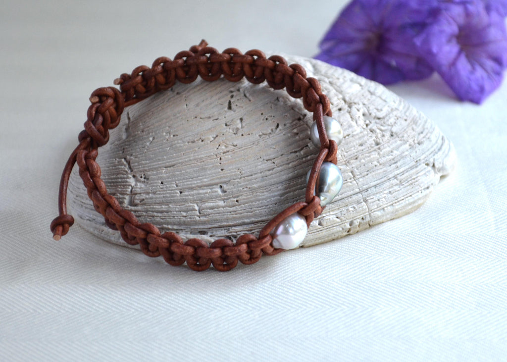 Tahitian Pearl Bracelet: Brown Leather Adjustable Bracelet Unisex