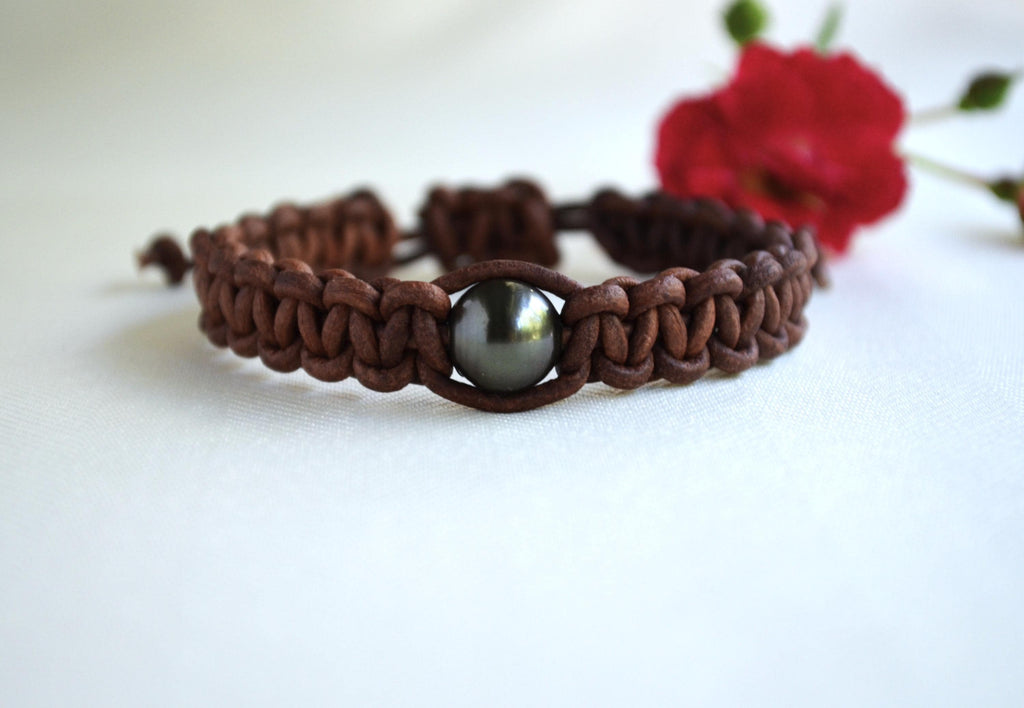 Adjustable Tahitian Black Pearl Bracelet: Brown Leather Bohemian Jewelry