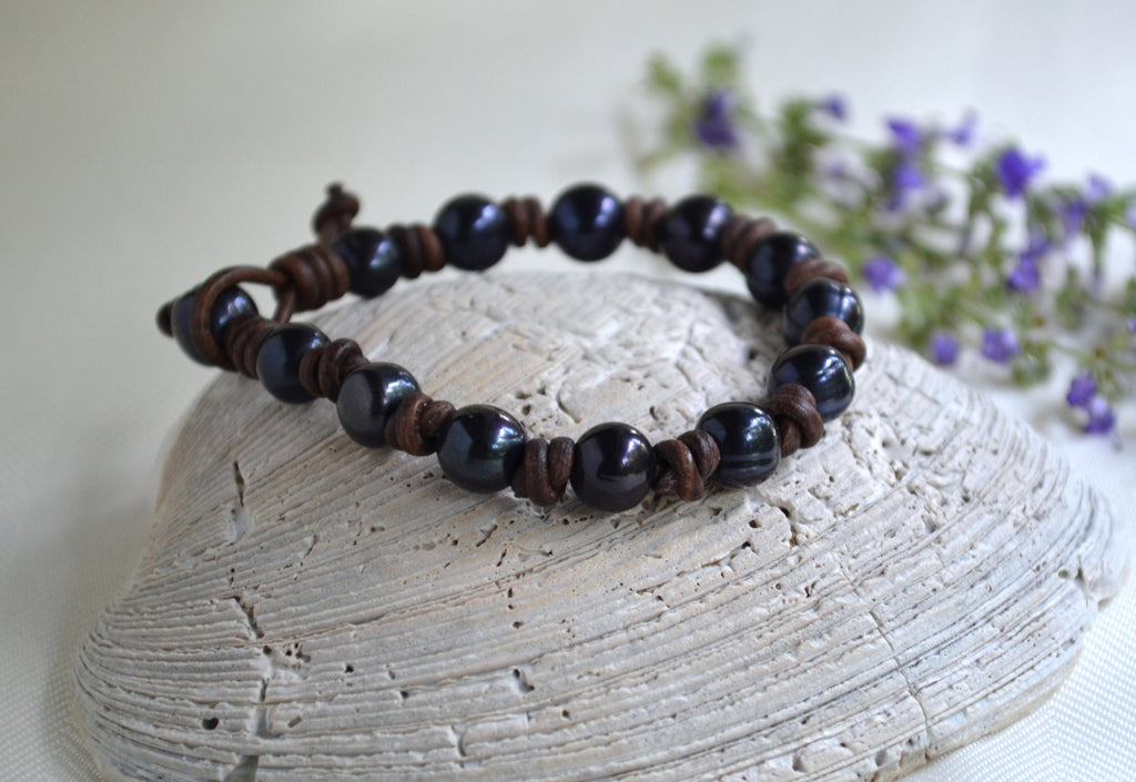 Peacock Pearl Leather Bracelet: Handmade Boho Jewelry
