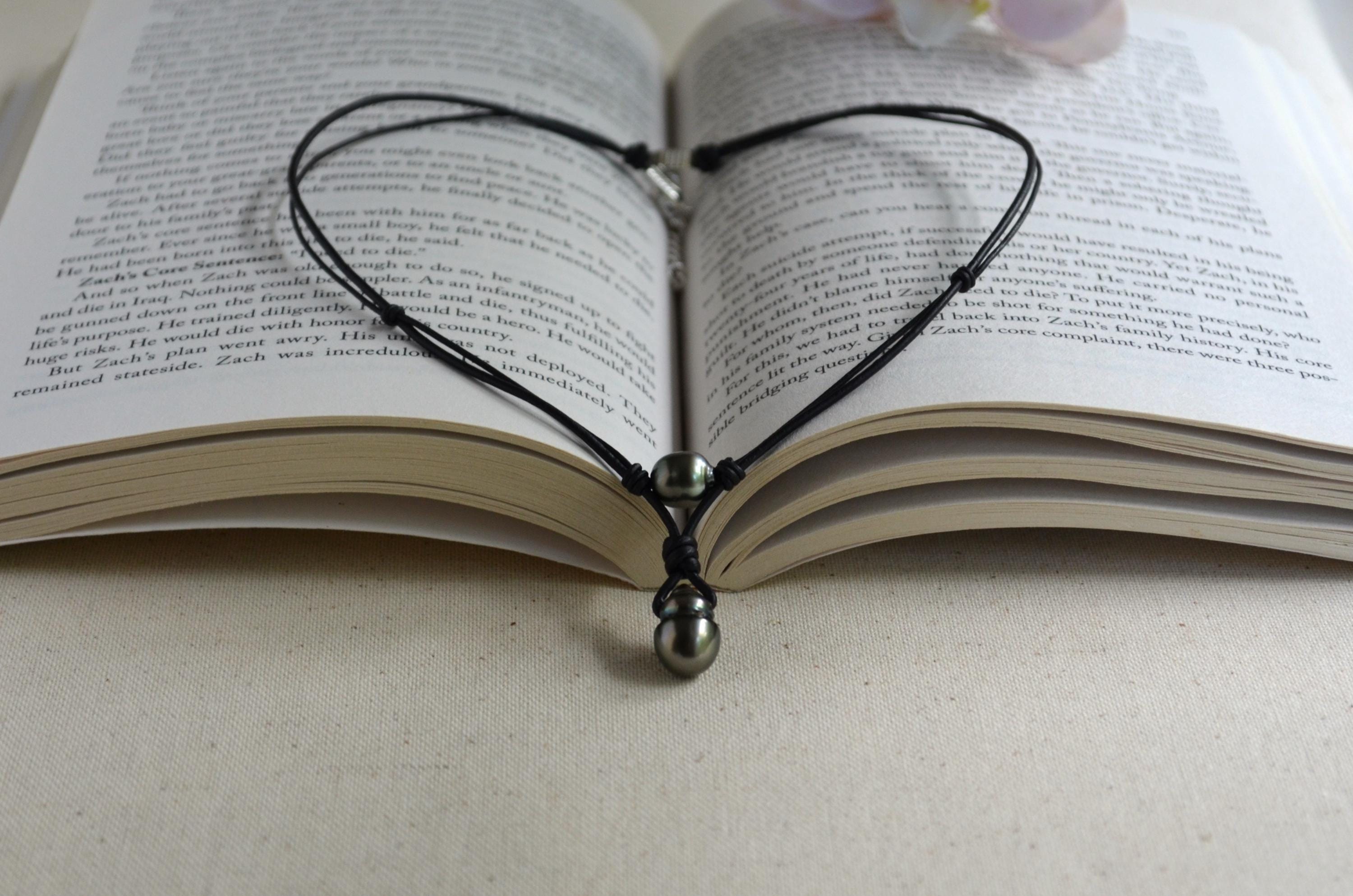 Genuine Tahitian Pearl Leather Necklace: Modern Minimalist Pendant Jewelry