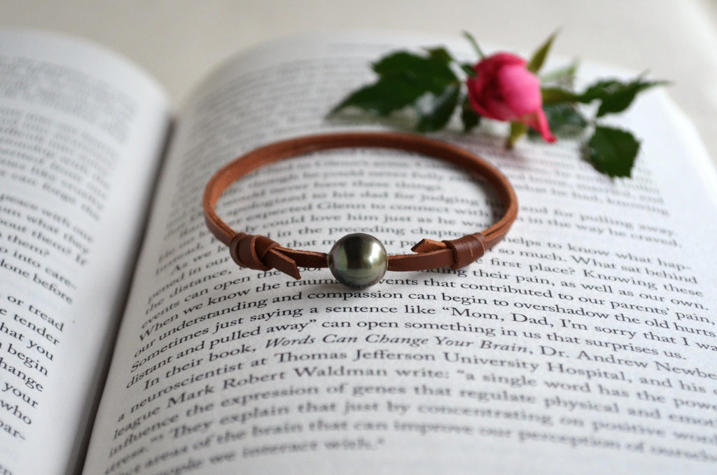 Adjustable Tahitian Pearl Bracelet: Australian Brown Leather Jewelry