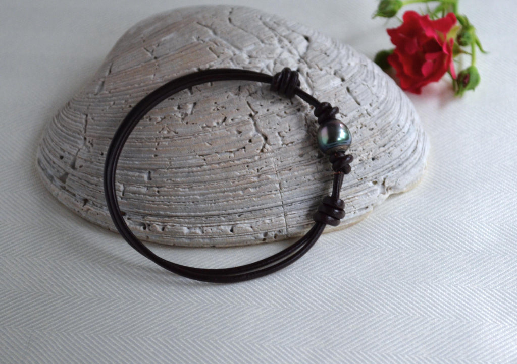 Tahitian Pearl Bracelet: Brown Greek Leather, Adjustable Unisex Jewelry