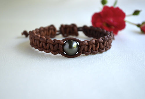 Adjustable Tahitian Black Pearl Bracelet: Brown Leather Bohemian Jewelry