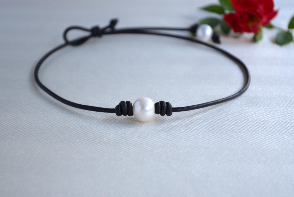 Handmade Pearl Leather Choker: Boho Beach Necklace