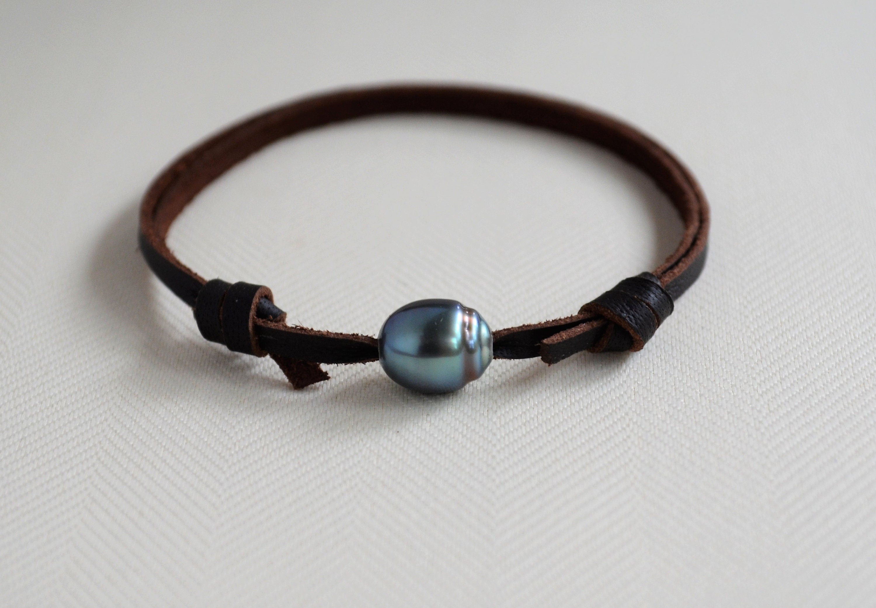 Tahitian Pearl Leather Bracelet: Unisex Boho Adjustable Bracelet