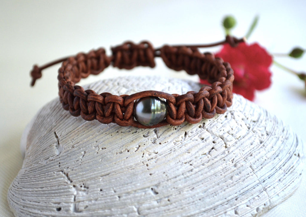 Tahitian Black Pearl Bracelet, Brown Distressed Leather, Adjustable