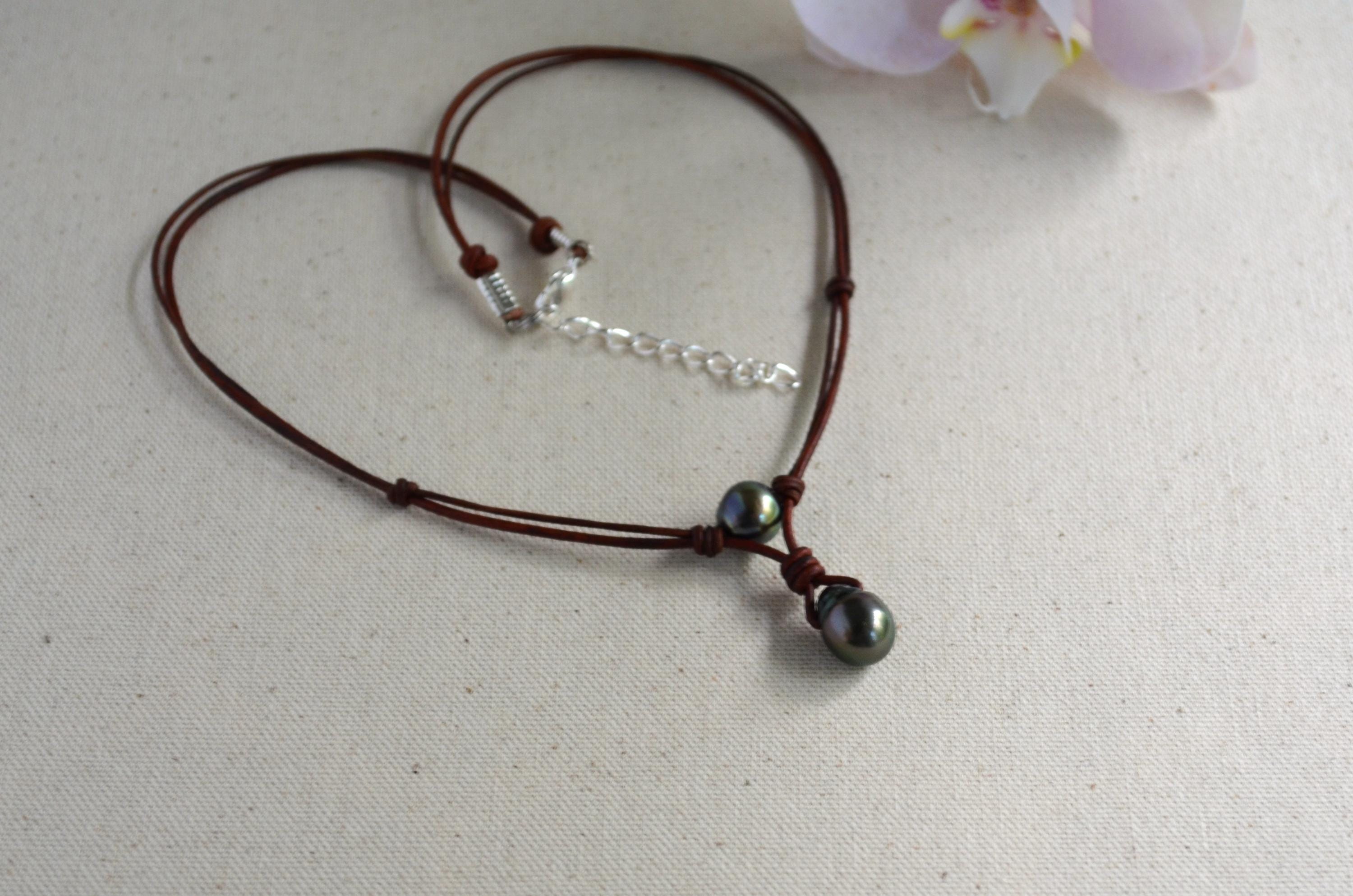 Tahitian Pearl Leather Necklace – Baroque Pendant, Natural Pearls, Boho Luxury