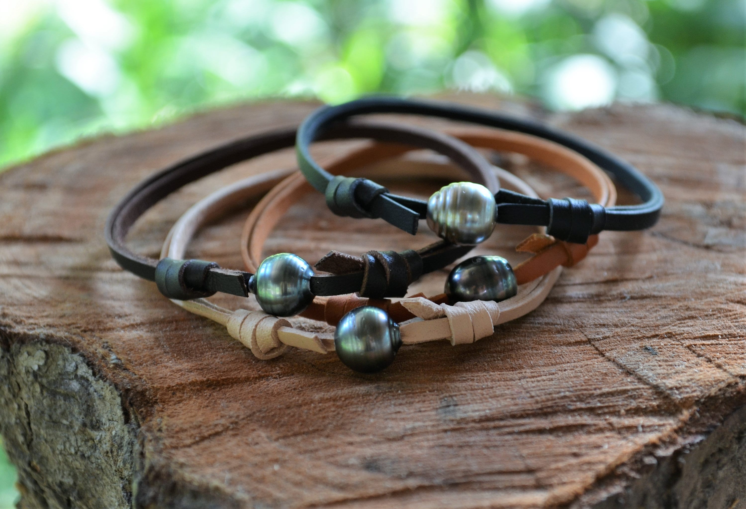 Tahitian Pearl Leather Bracelet: Unisex Boho Adjustable Bracelet