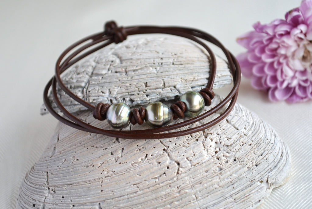 Tahitian Pearl Choker: Three Pearl Brown Leather Necklace