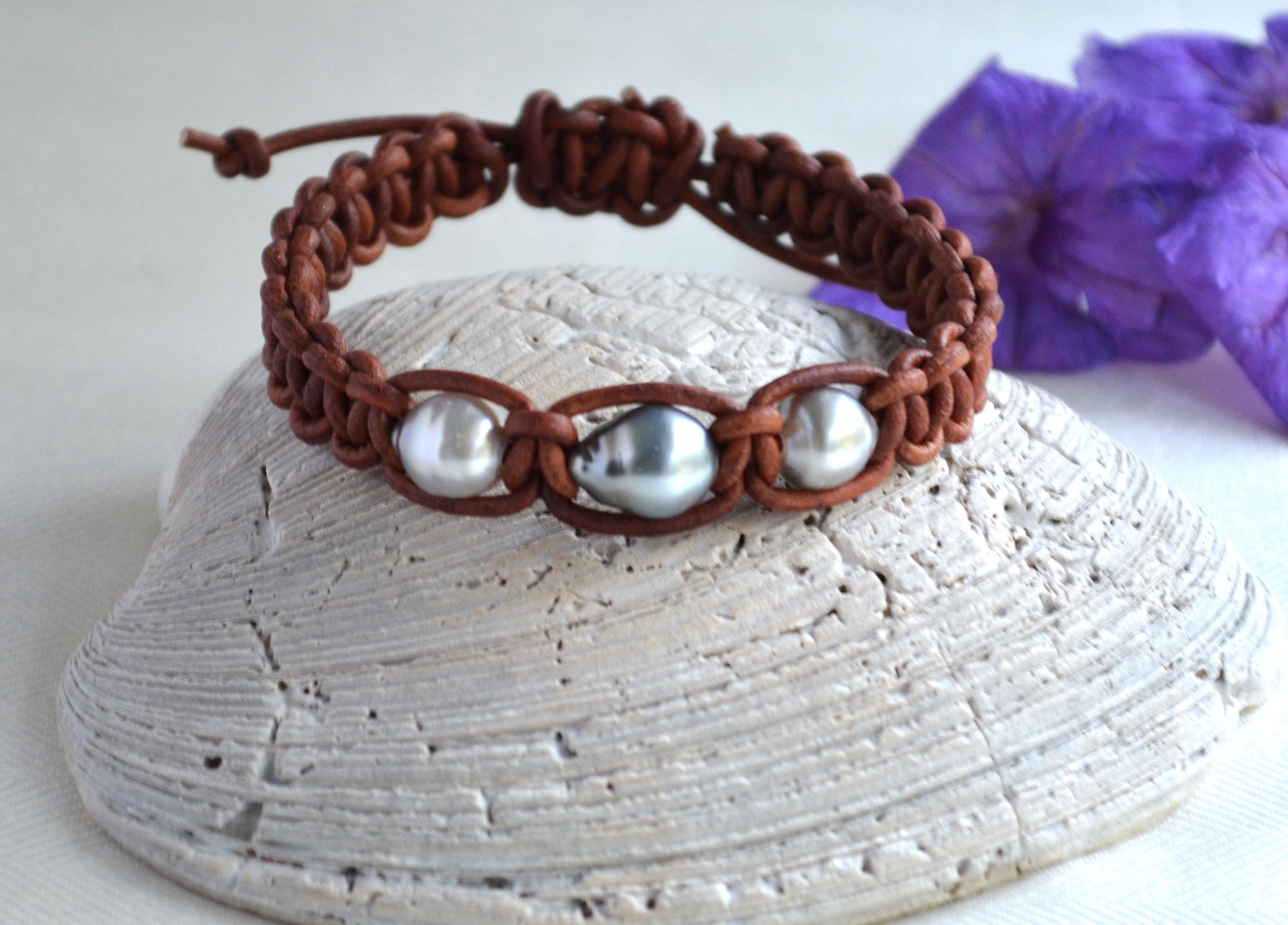Tahitian Pearl Bracelet: Brown Leather Adjustable Bracelet Unisex