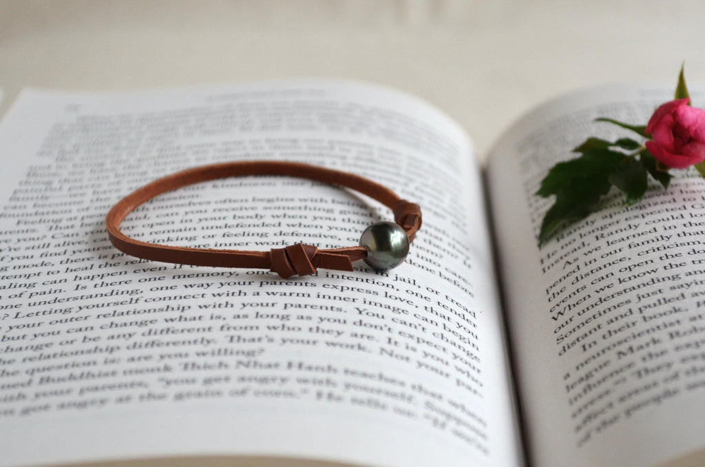 Adjustable Tahitian Pearl Bracelet: Australian Brown Leather Jewelry