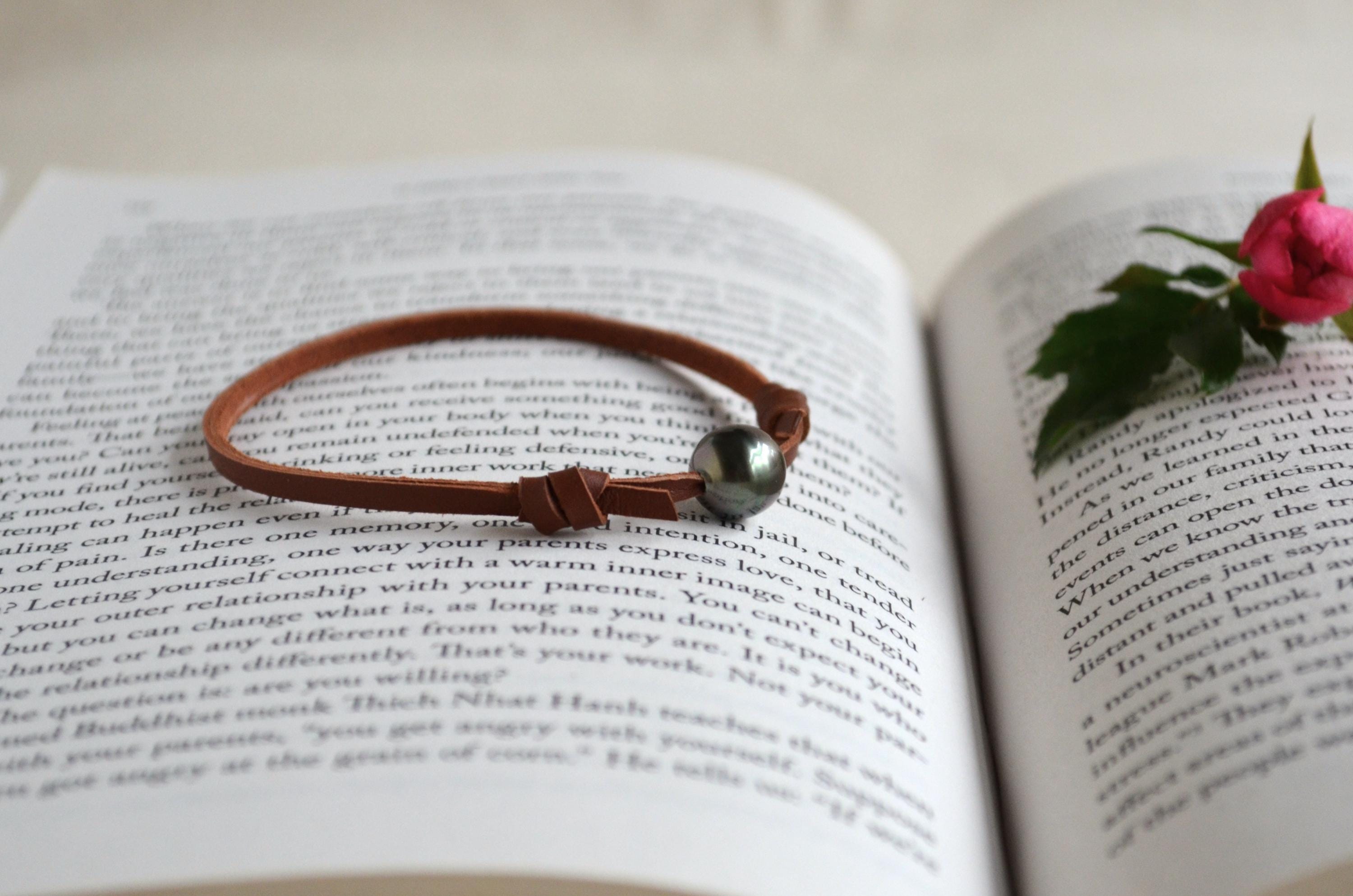 Adjustable Tahitian Pearl Bracelet: Australian Brown Leather Jewelry