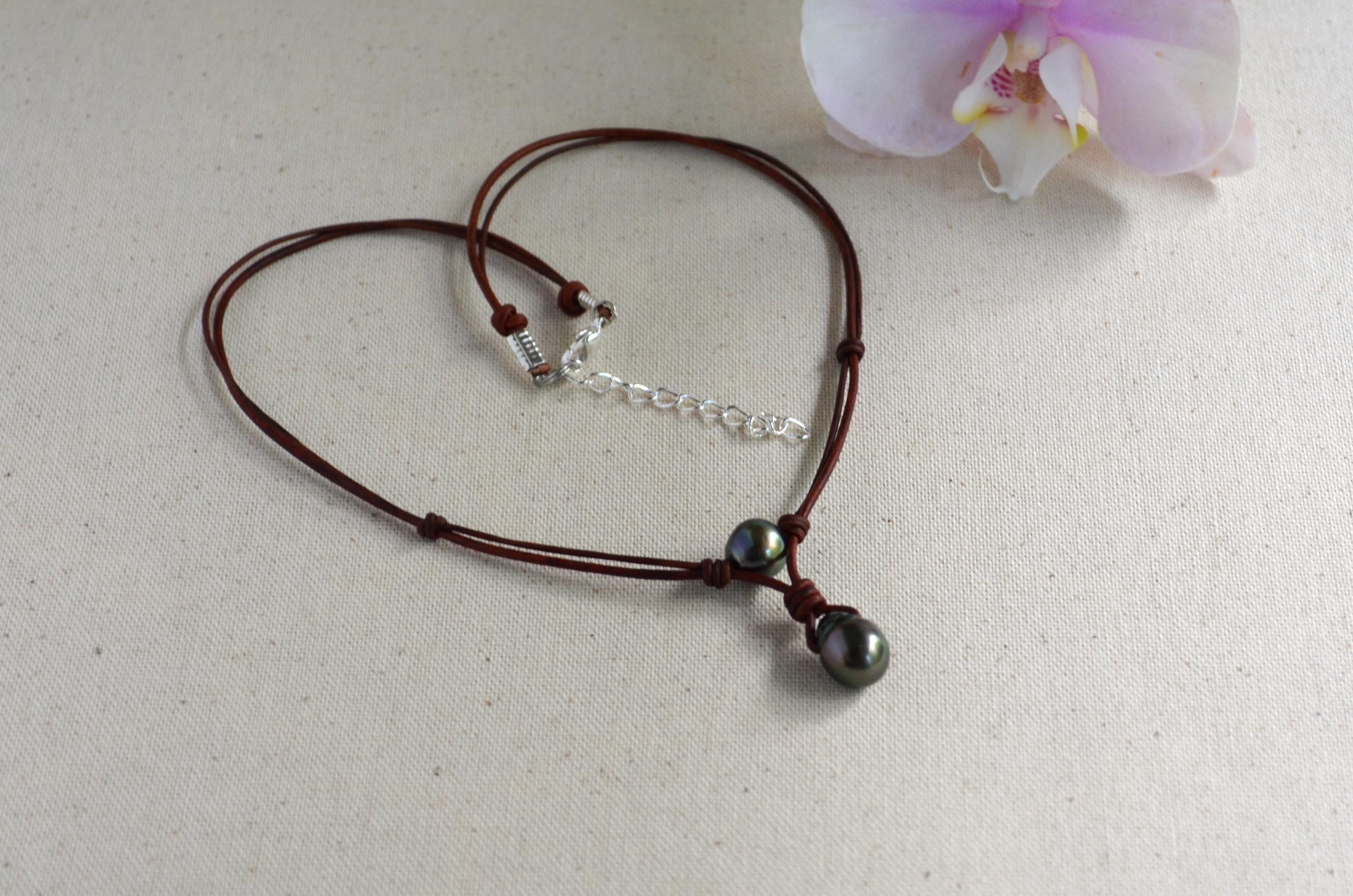 Tahitian Pearl Leather Necklace – Baroque Pendant, Natural Pearls, Boho Luxury
