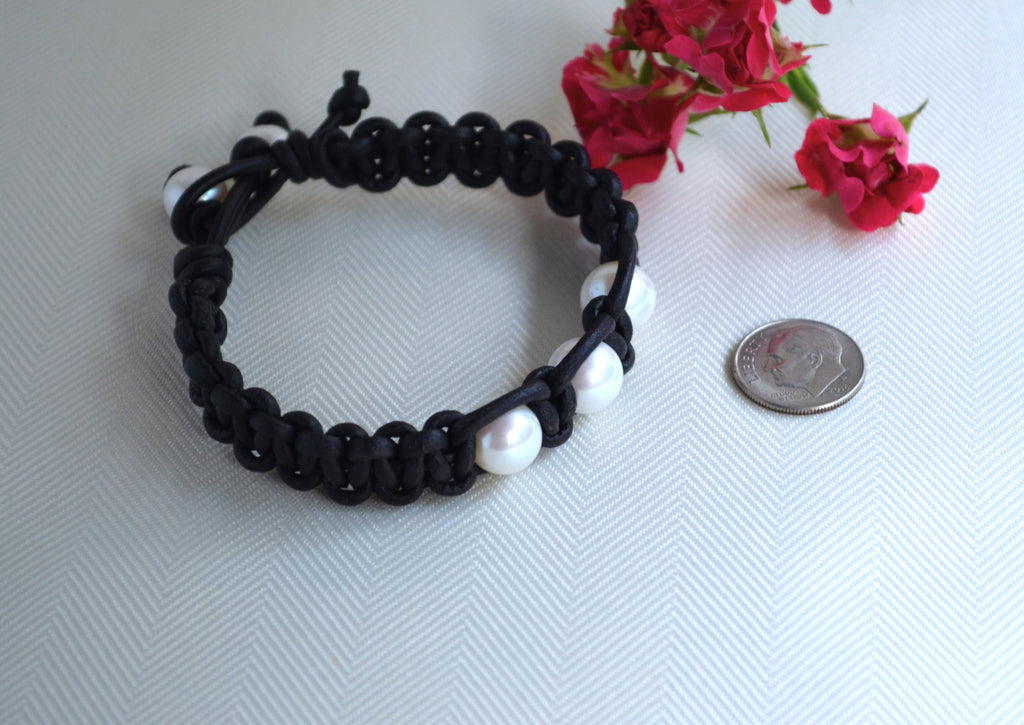 Freshwater Pearl Leather Bracelet: Three White Pearls, Bohemian Jewelry