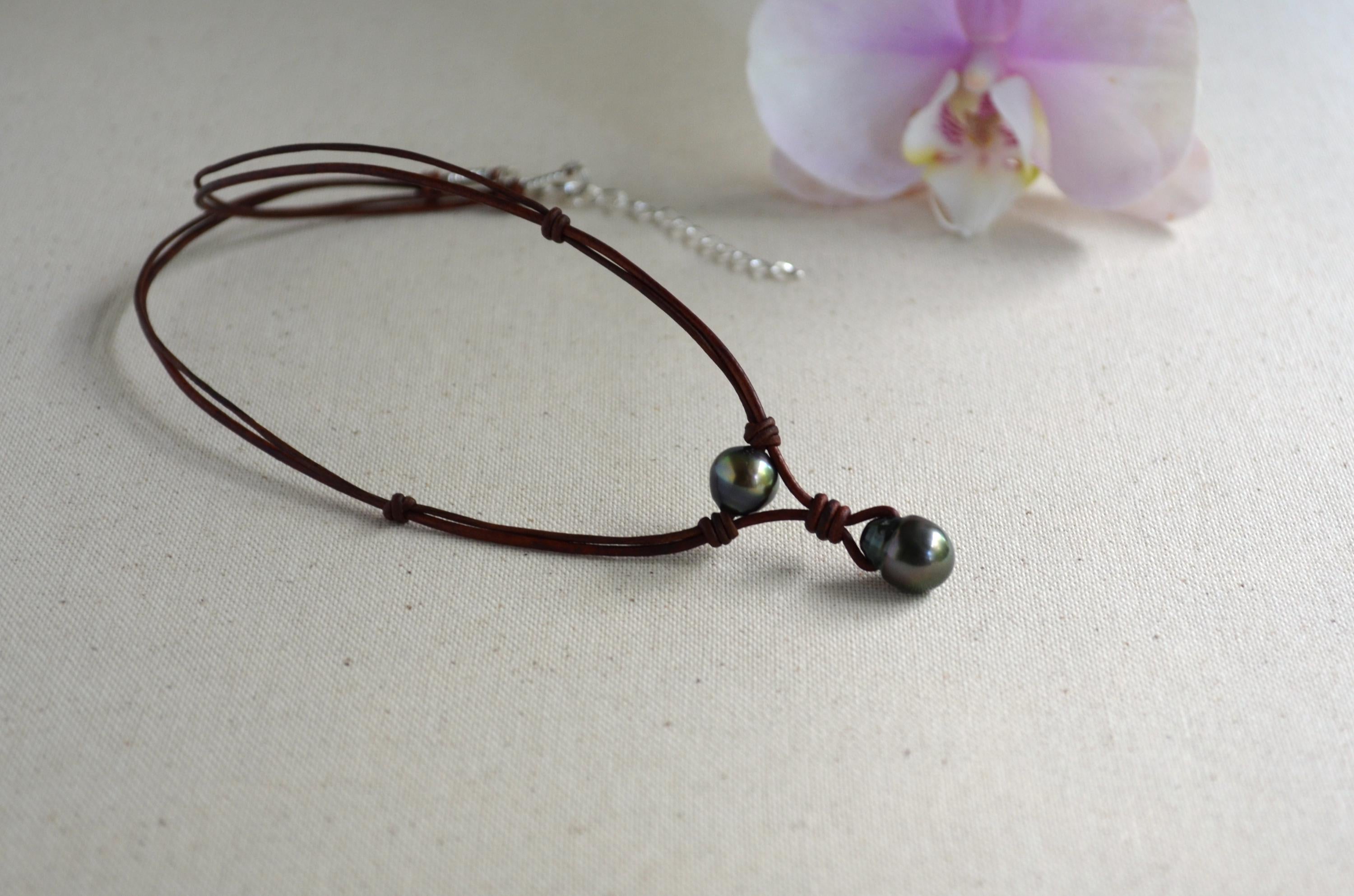 Tahitian Pearl Leather Necklace – Baroque Pendant, Natural Pearls, Boho Luxury