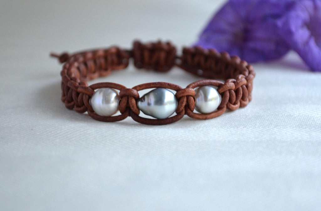 Tahitian Pearl Bracelet: Brown Leather Adjustable Bracelet Unisex