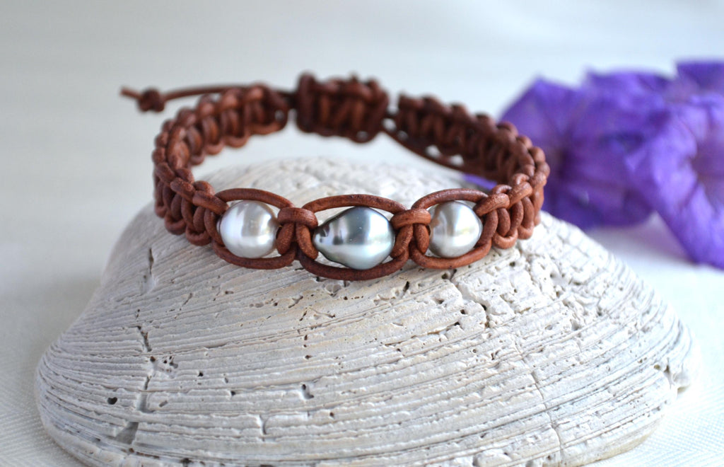 Tahitian Pearl Bracelet: Brown Leather Adjustable Bracelet Unisex