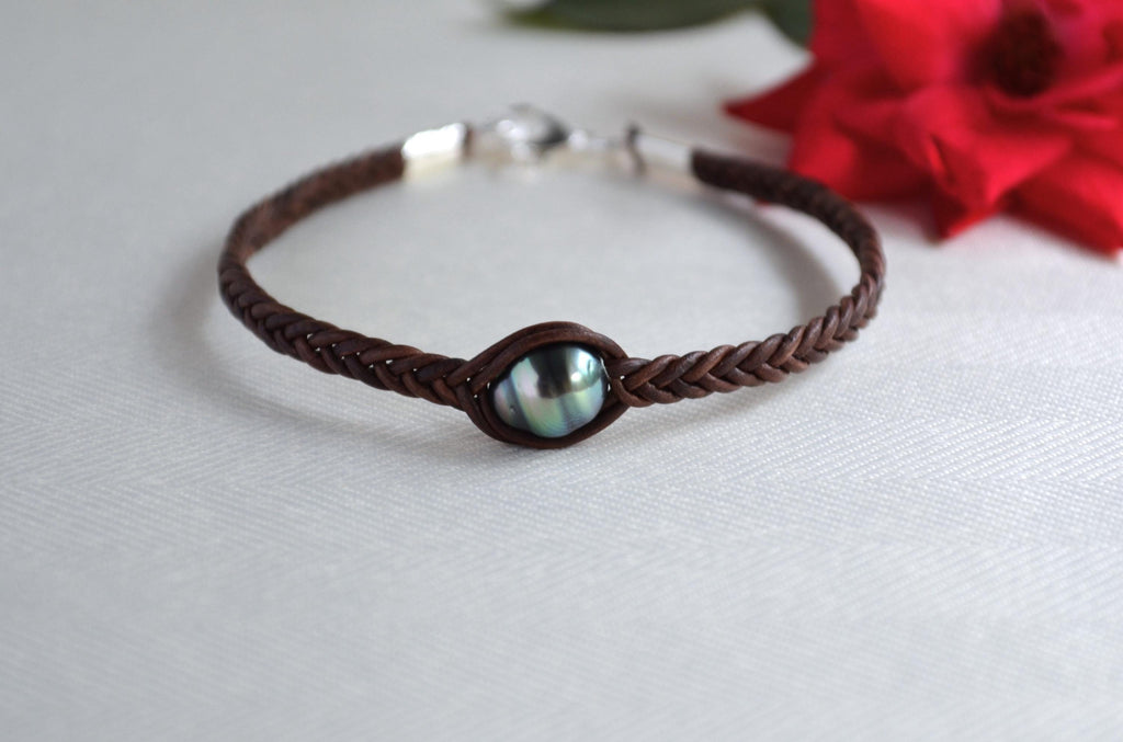 Tahitian Pearl Braided Leather Bracelet: Elegant Unisex Jewelry