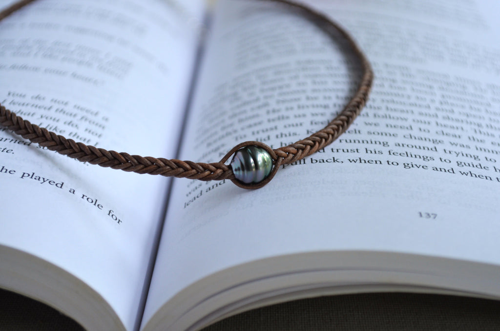 Tahitian Pearl Hand-Braided Leather Choker – 9.7mm Brown-Grey Necklace