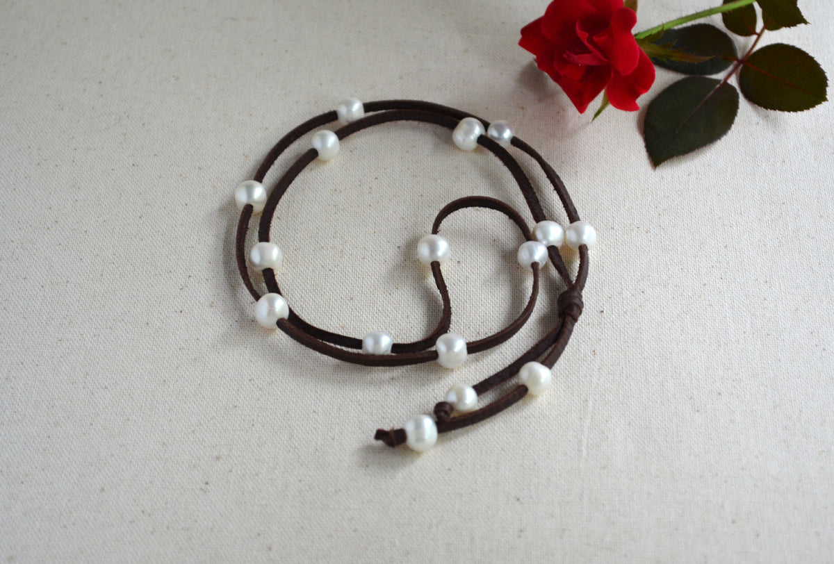 Freshwater Pearl Lariat Necklace in Deerskin Leather