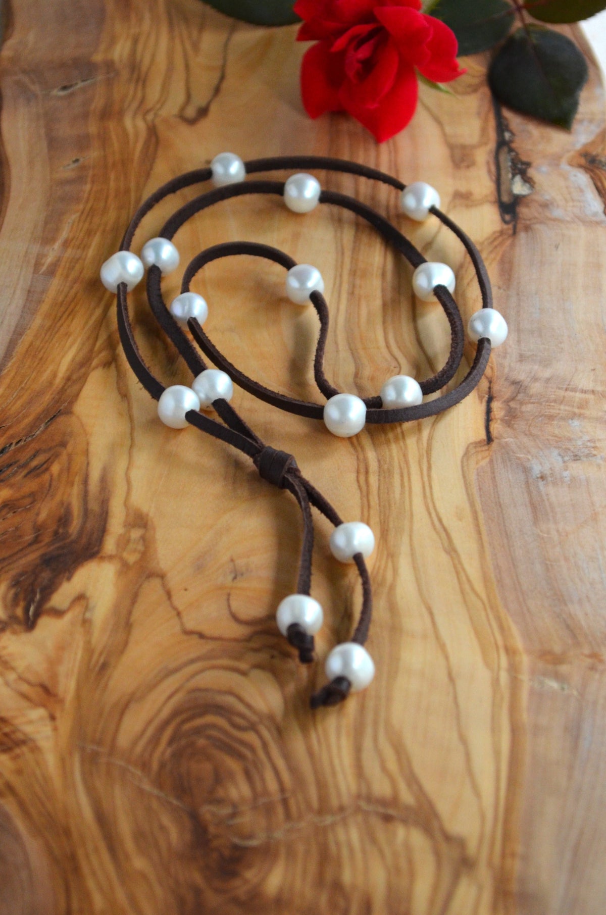 Freshwater Pearl Lariat Necklace in Deerskin Leather