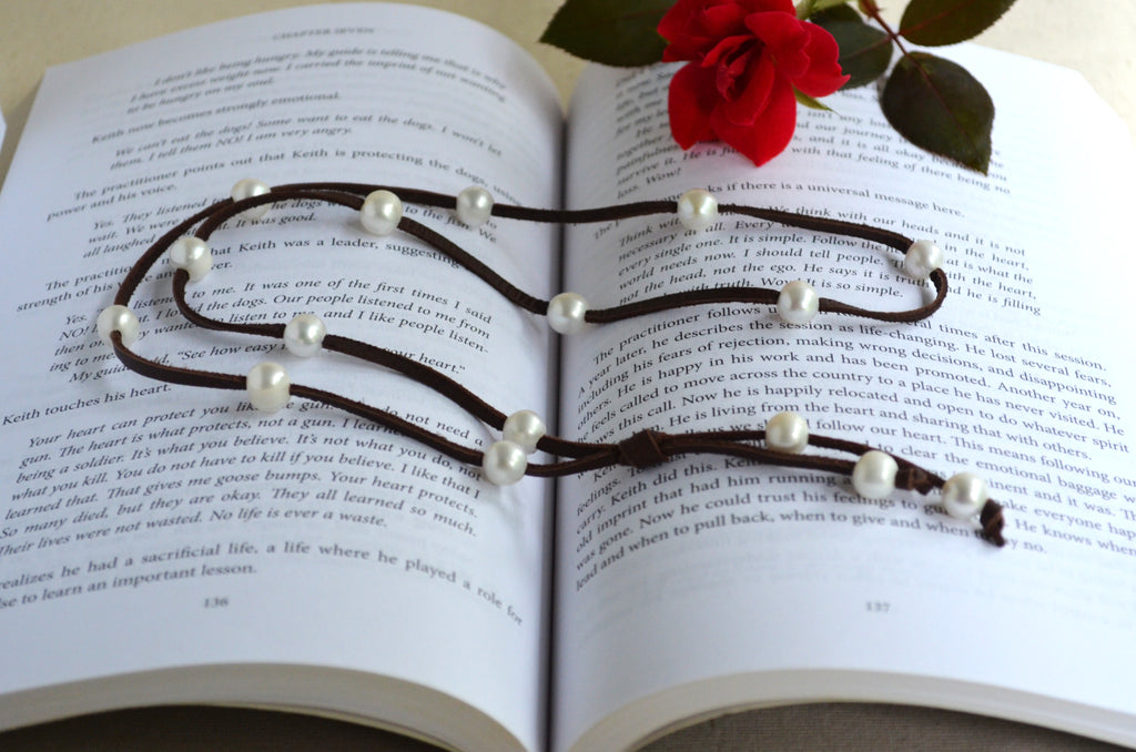 Freshwater Pearl Lariat Necklace in Deerskin Leather
