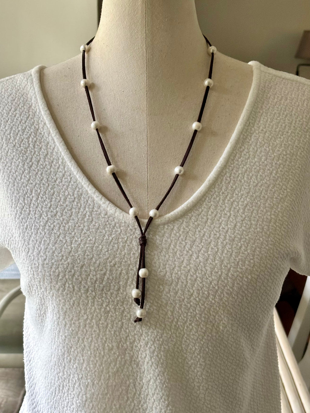 Freshwater Pearl Lariat Necklace in Deerskin Leather