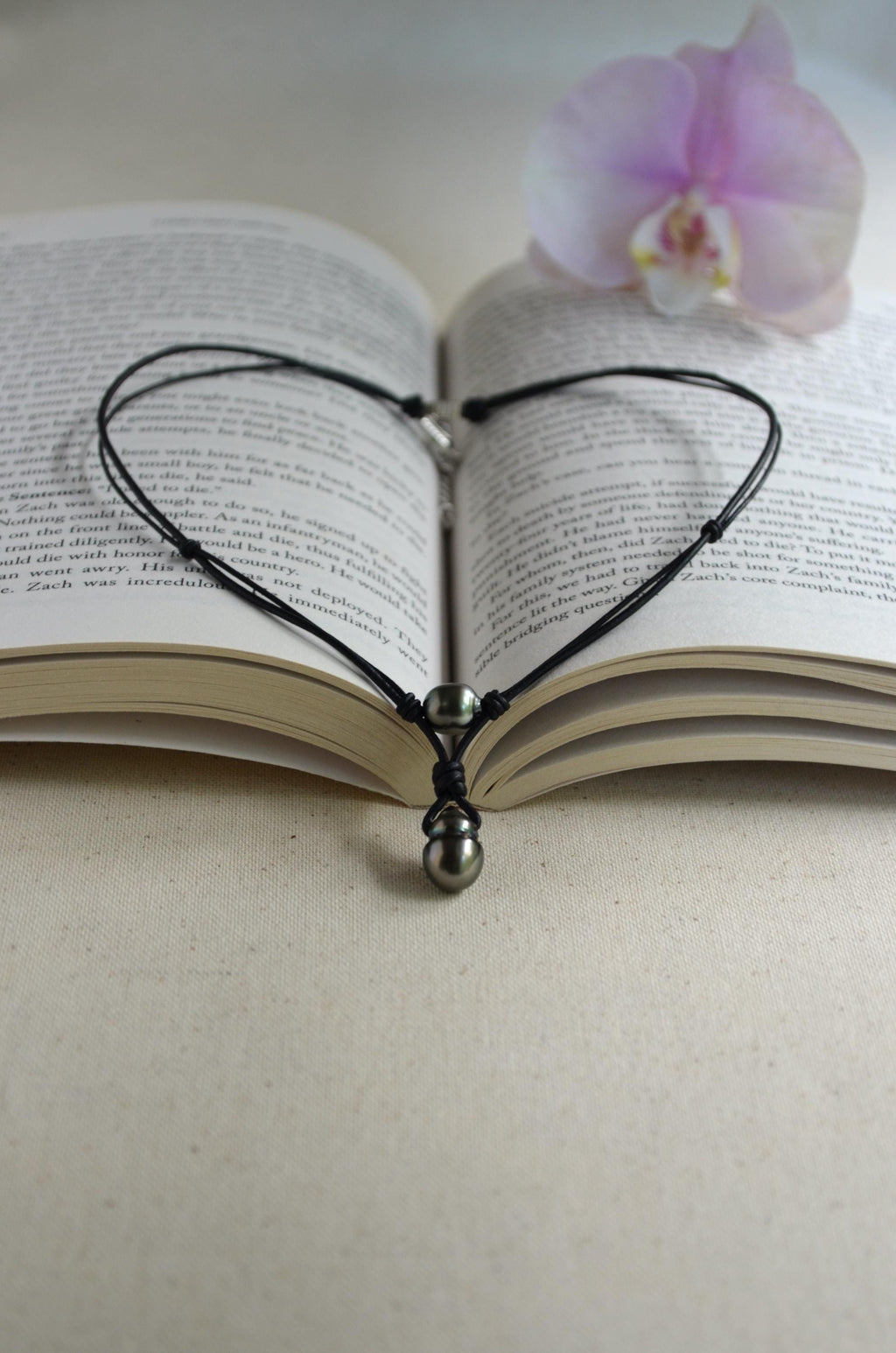 Genuine Tahitian Pearl Leather Necklace: Modern Minimalist Pendant Jewelry