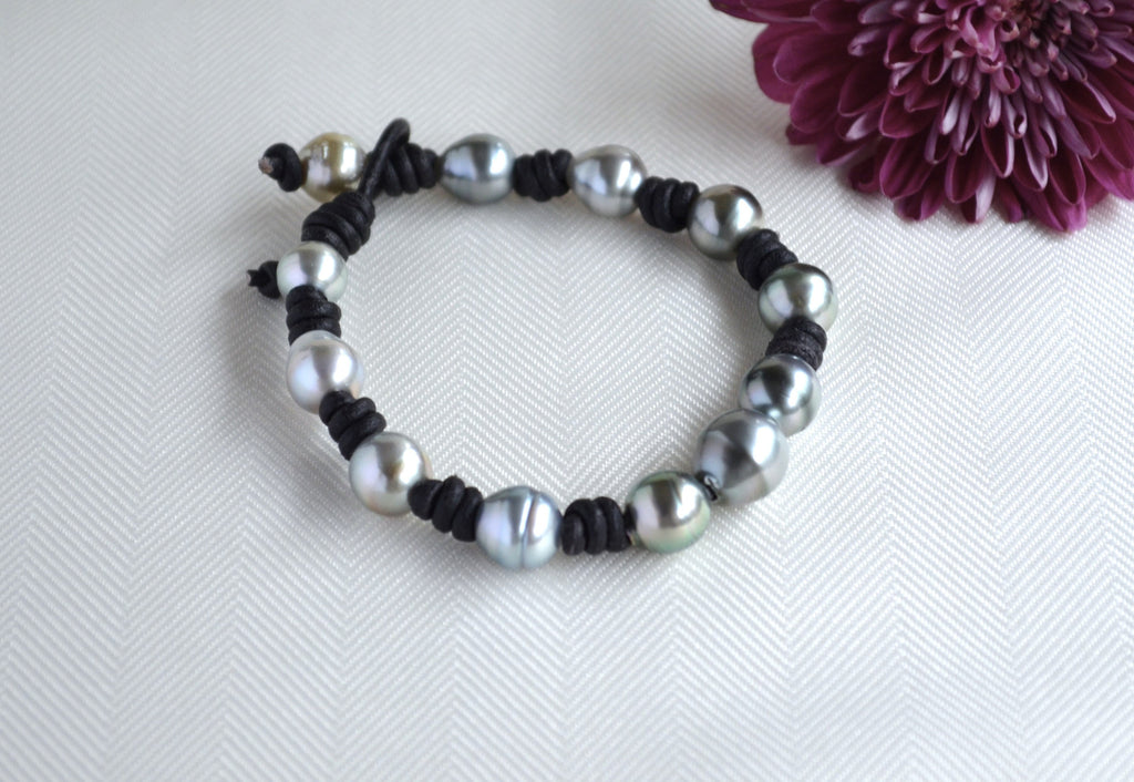 Tahitian Pearls on Leather Bracelet: Black Leather, Tahitian Pearl Clasp