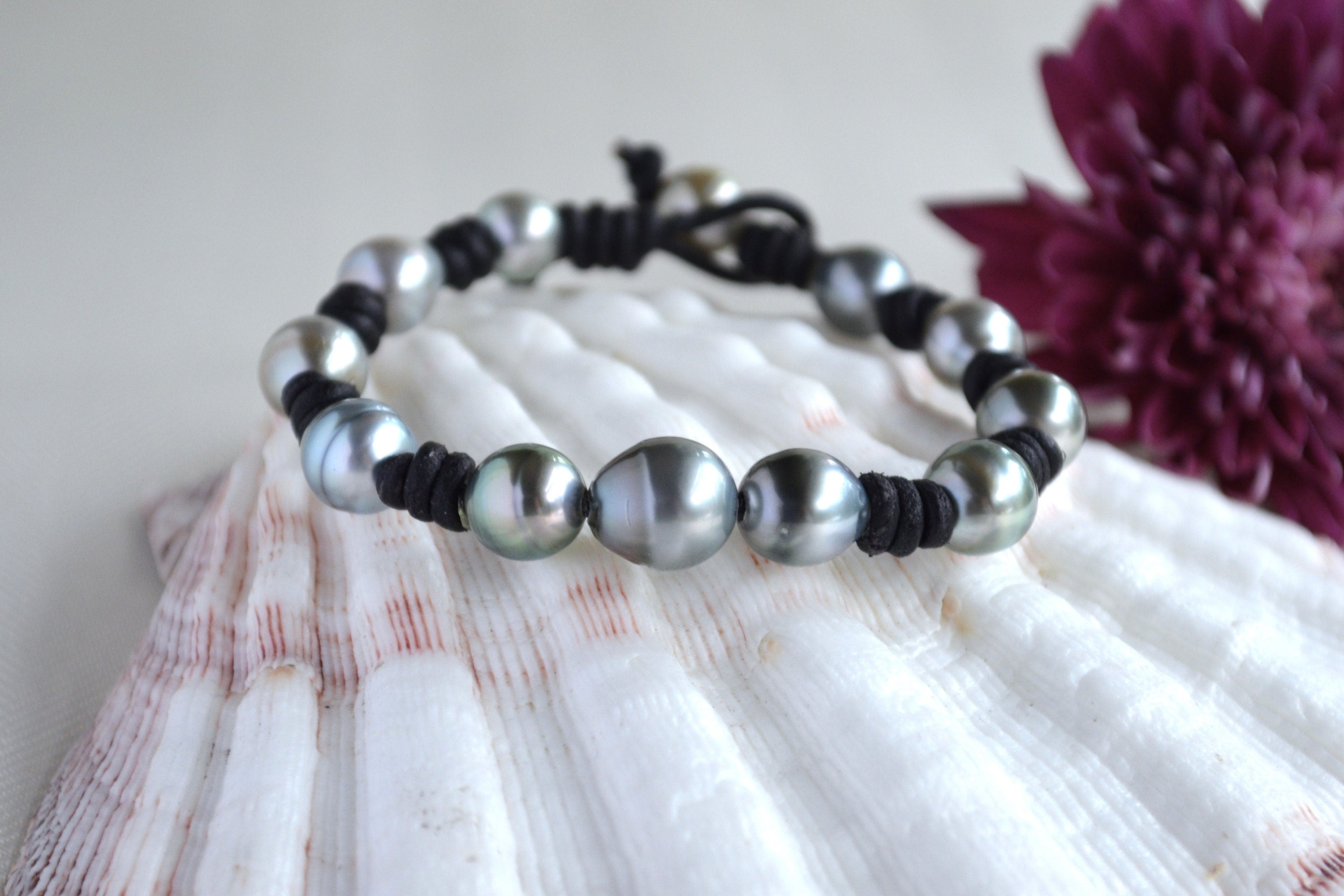 Tahitian Pearls on Leather Bracelet: Black Leather, Tahitian Pearl Clasp