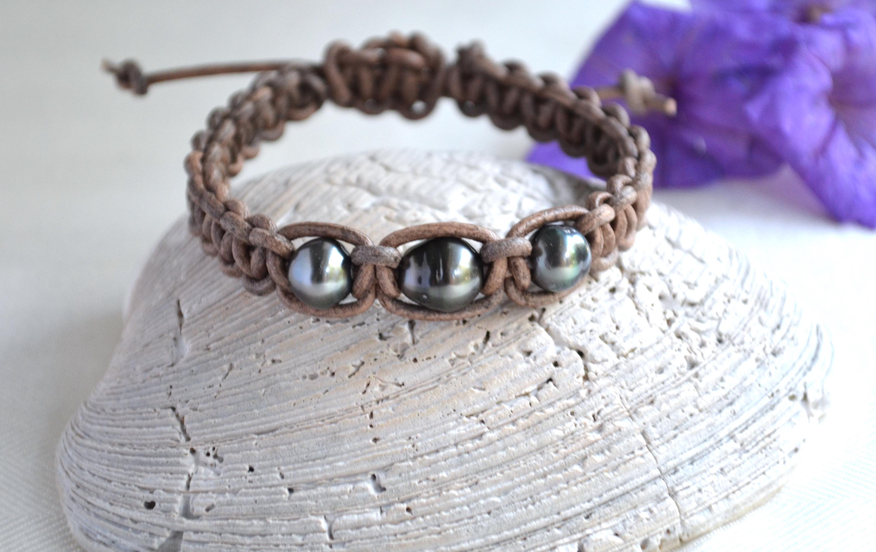 Tahitian Pearl Bracelet: Adjustable Brown Leather, Handmade Jewelry