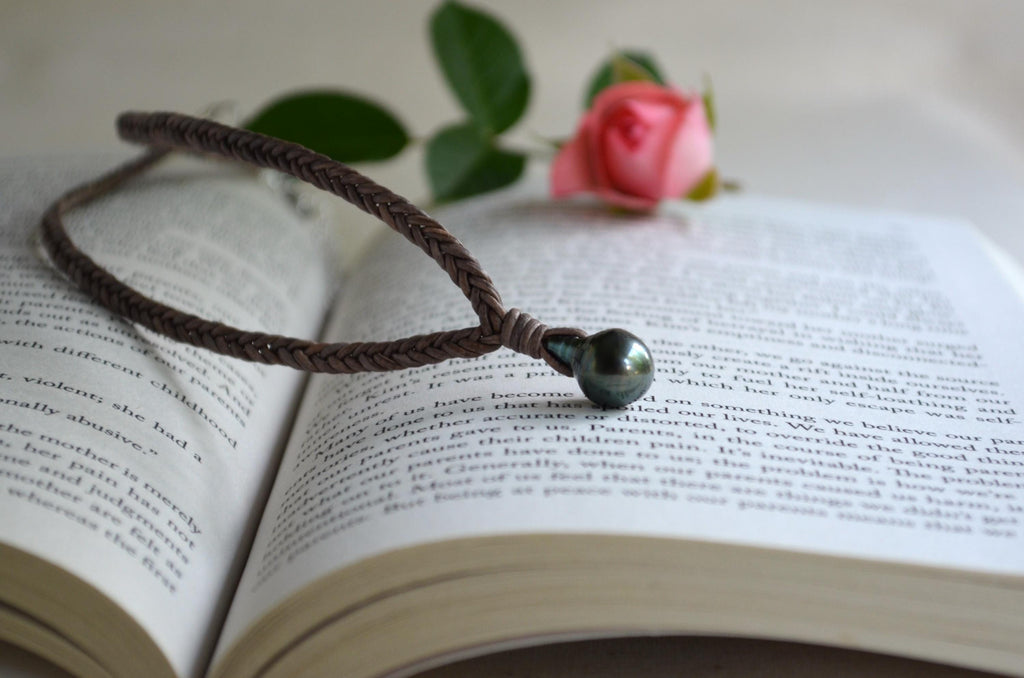 Tahitian Pearl Necklace: Handmade Braided Leather Jewelry