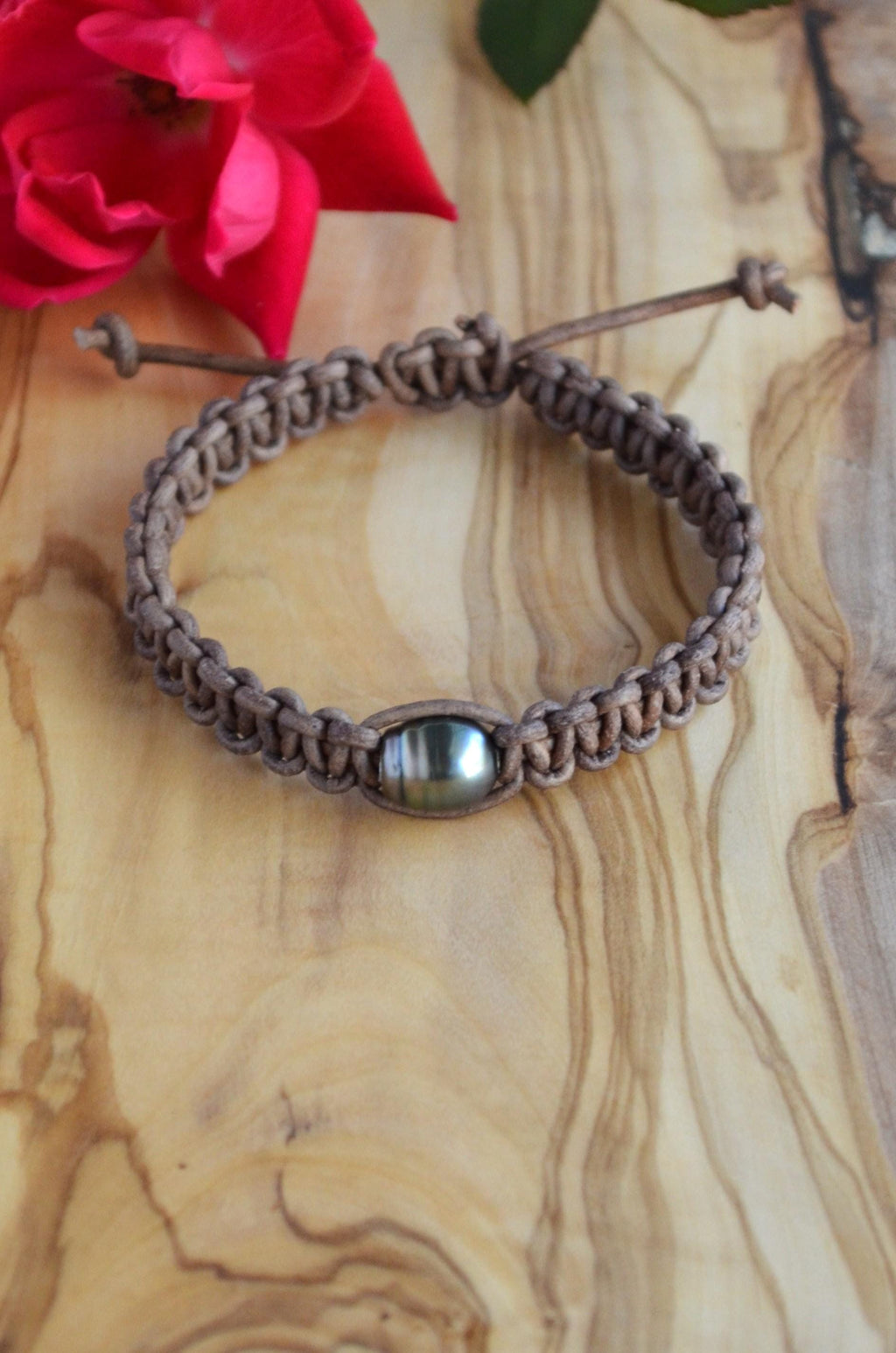 Handwoven Tahitian Pearl Bracelet: Macrame Grey-Brown Leather, Boho Jewelry