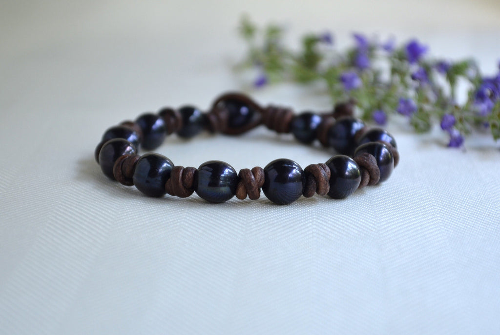 Peacock Pearl Leather Bracelet: Handmade Boho Jewelry