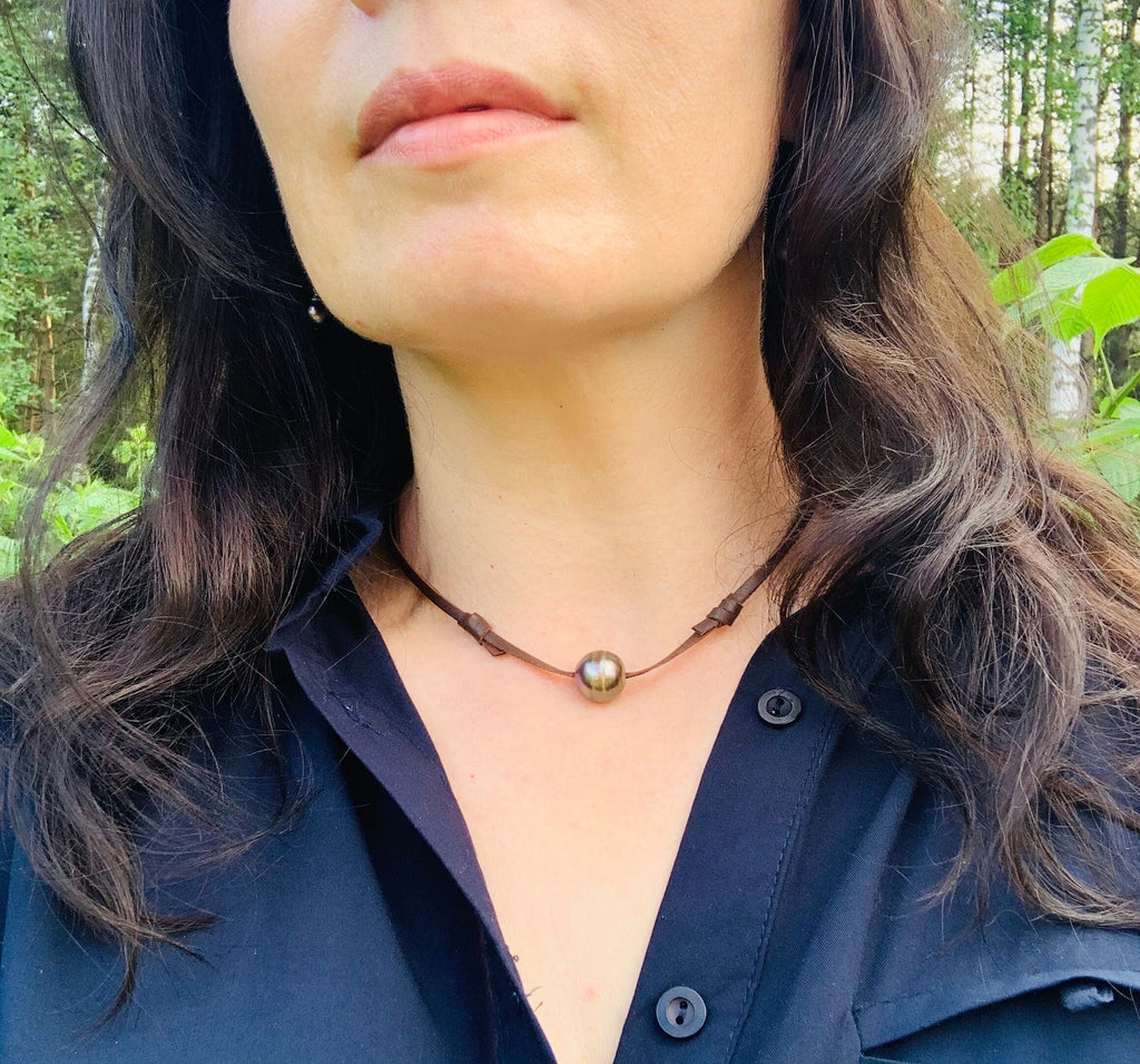 Rare White Tahitian Pearl Choker: Brown Leather Surf Jewelry UNISEX