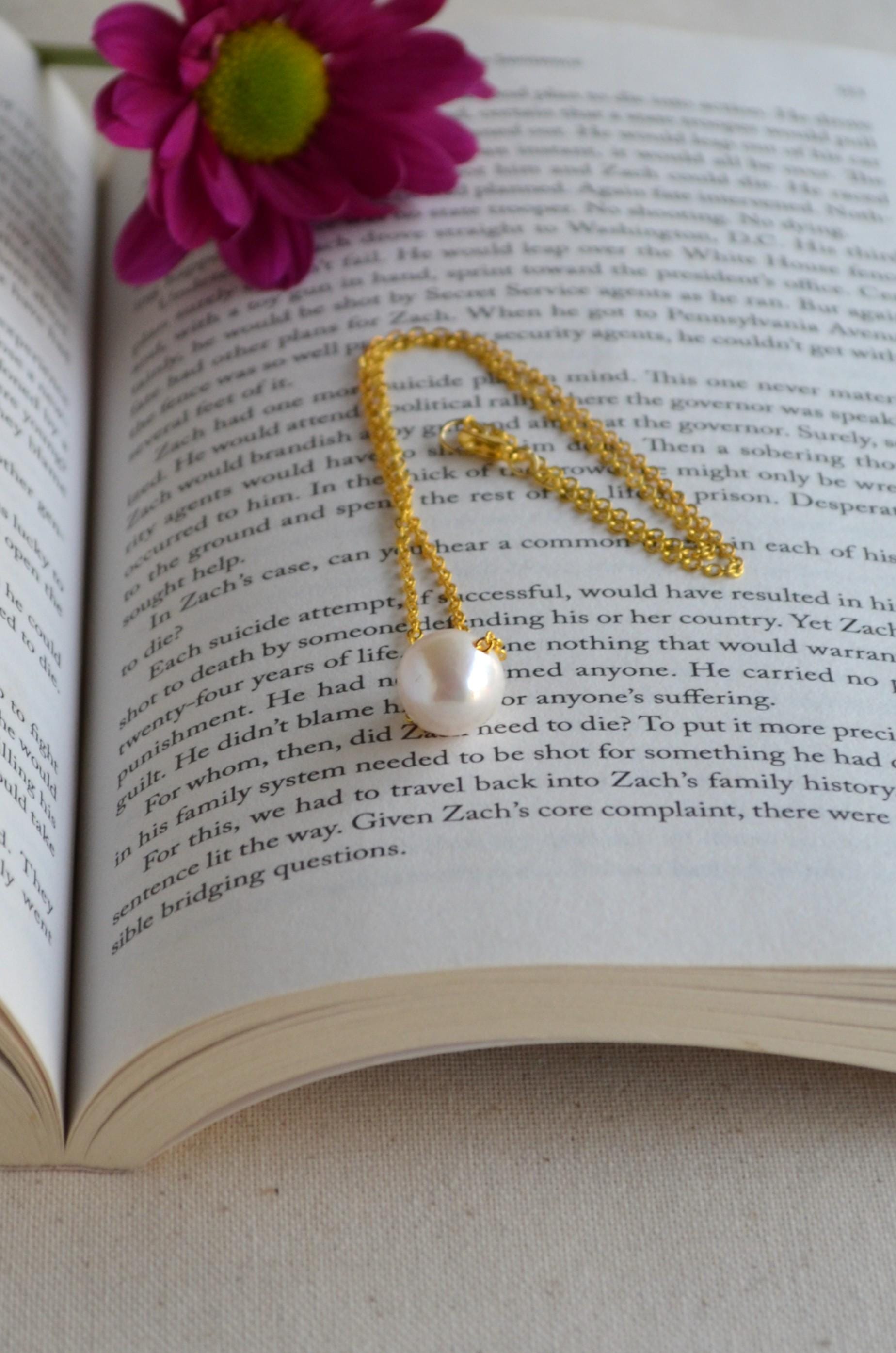 Floating Edison Pearl Necklace – Gold Plated Chain, Minimalist Pendant