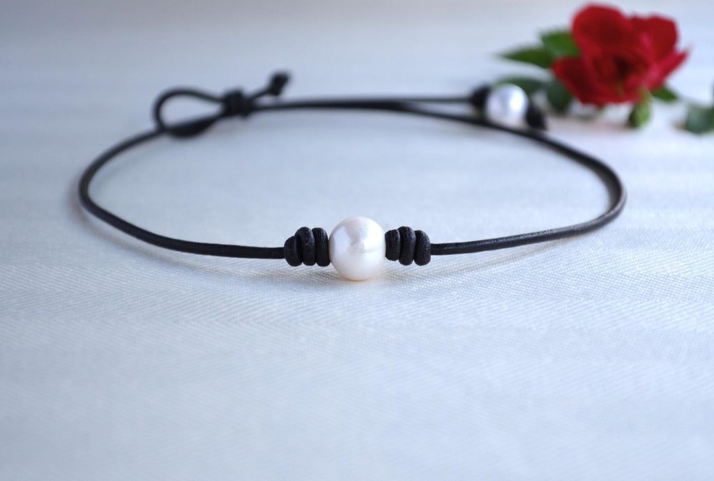 Handmade Pearl Leather Choker: Boho Beach Necklace
