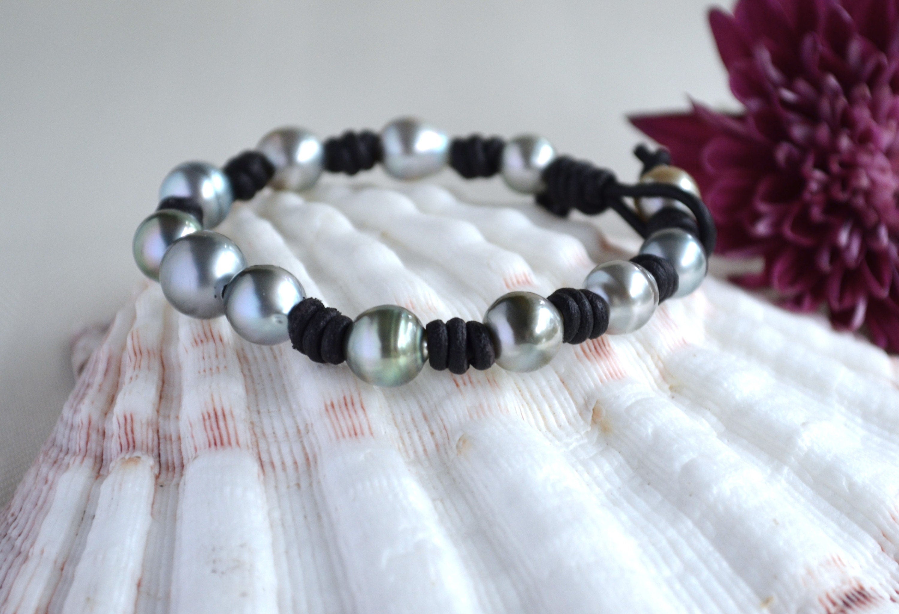 Tahitian Pearls on Leather Bracelet: Black Leather, Tahitian Pearl Clasp