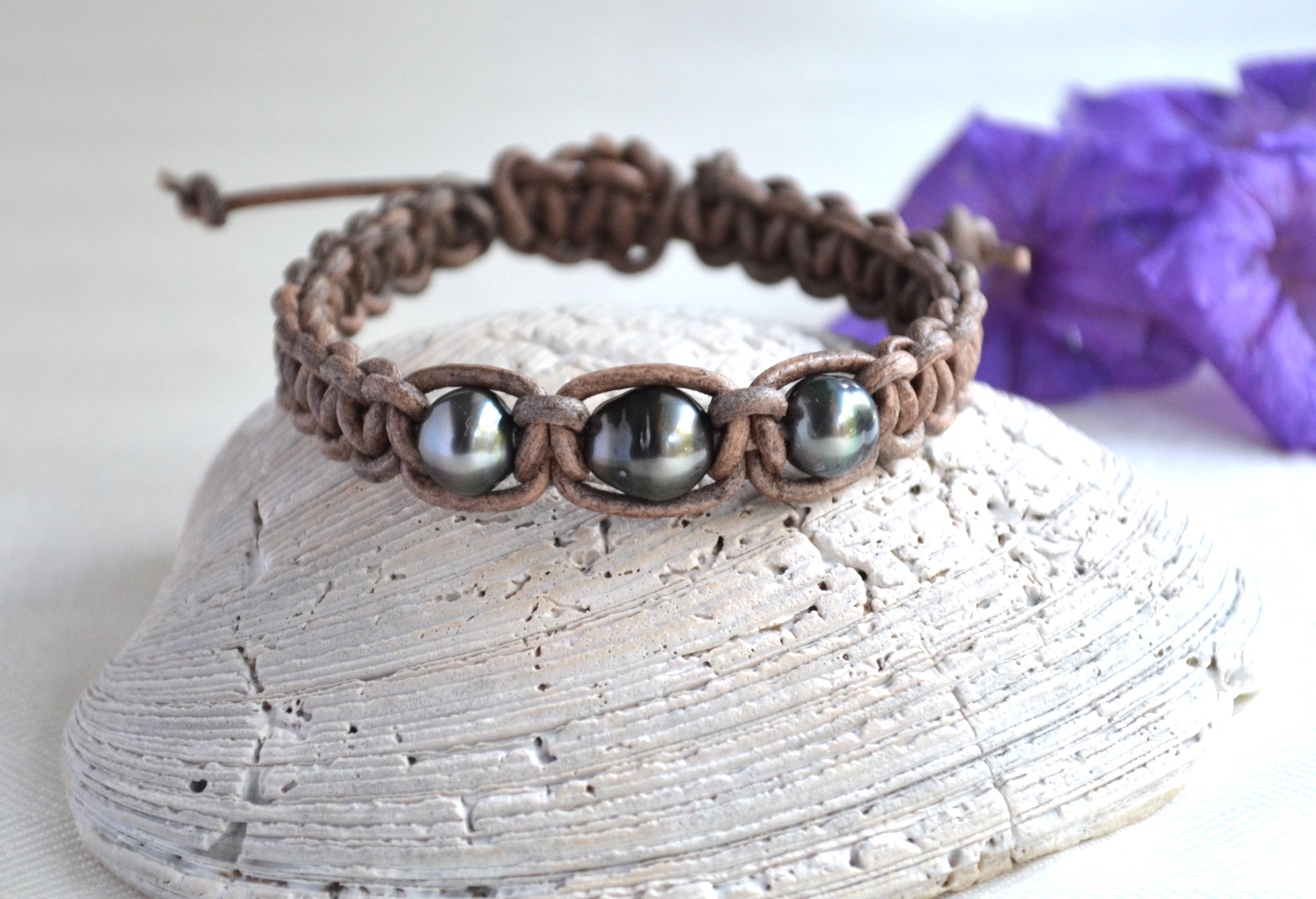 Tahitian Pearl Bracelet: Adjustable Brown Leather, Handmade Jewelry