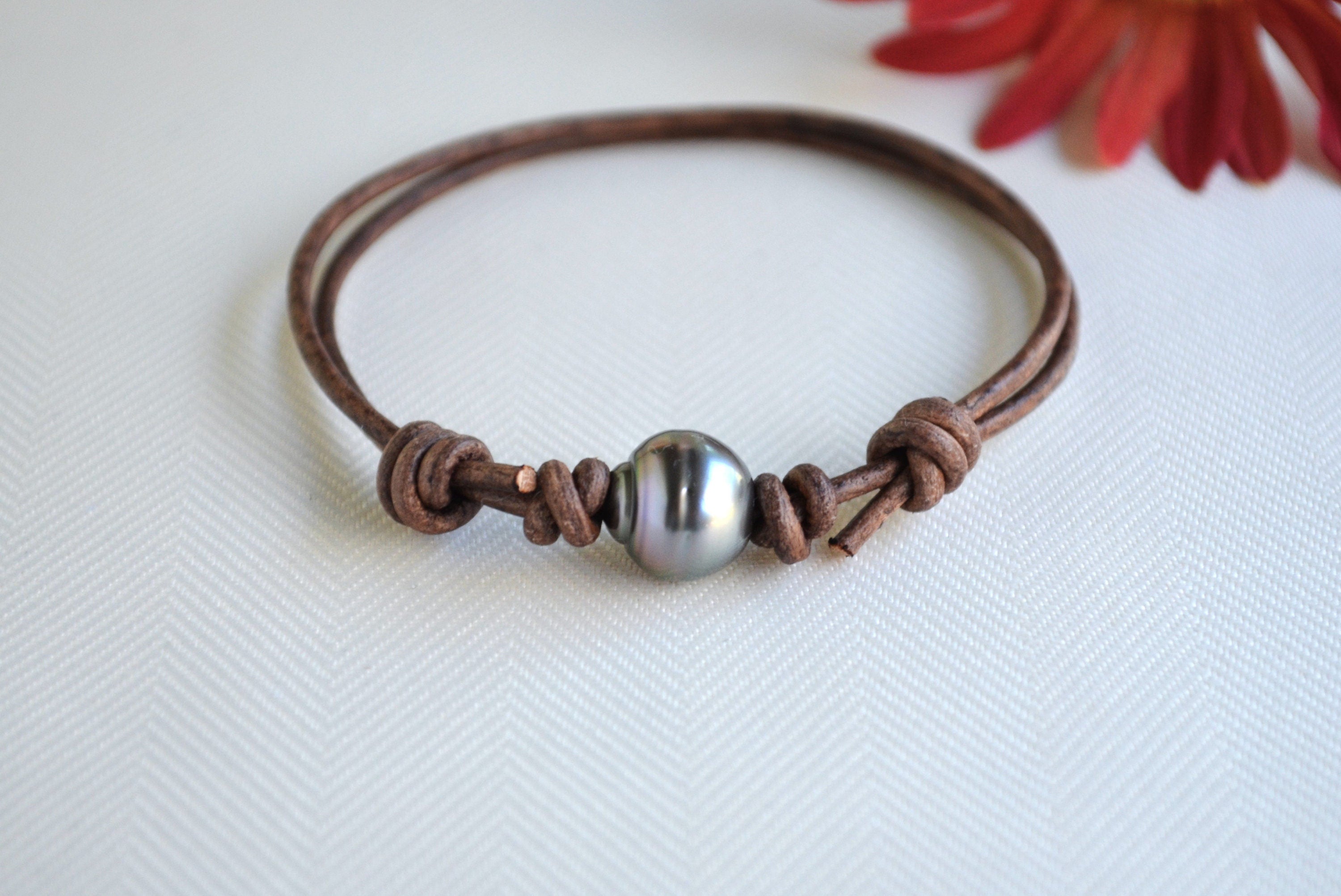 Tahitian Pearl Bracelet: Unisex Brown Leather, Adjustable Length