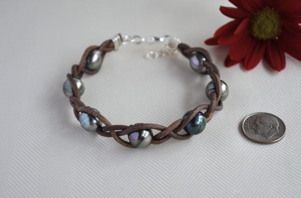 Tahitian Pearl Bracelet: Seven Dark Pearls on Brown Leather