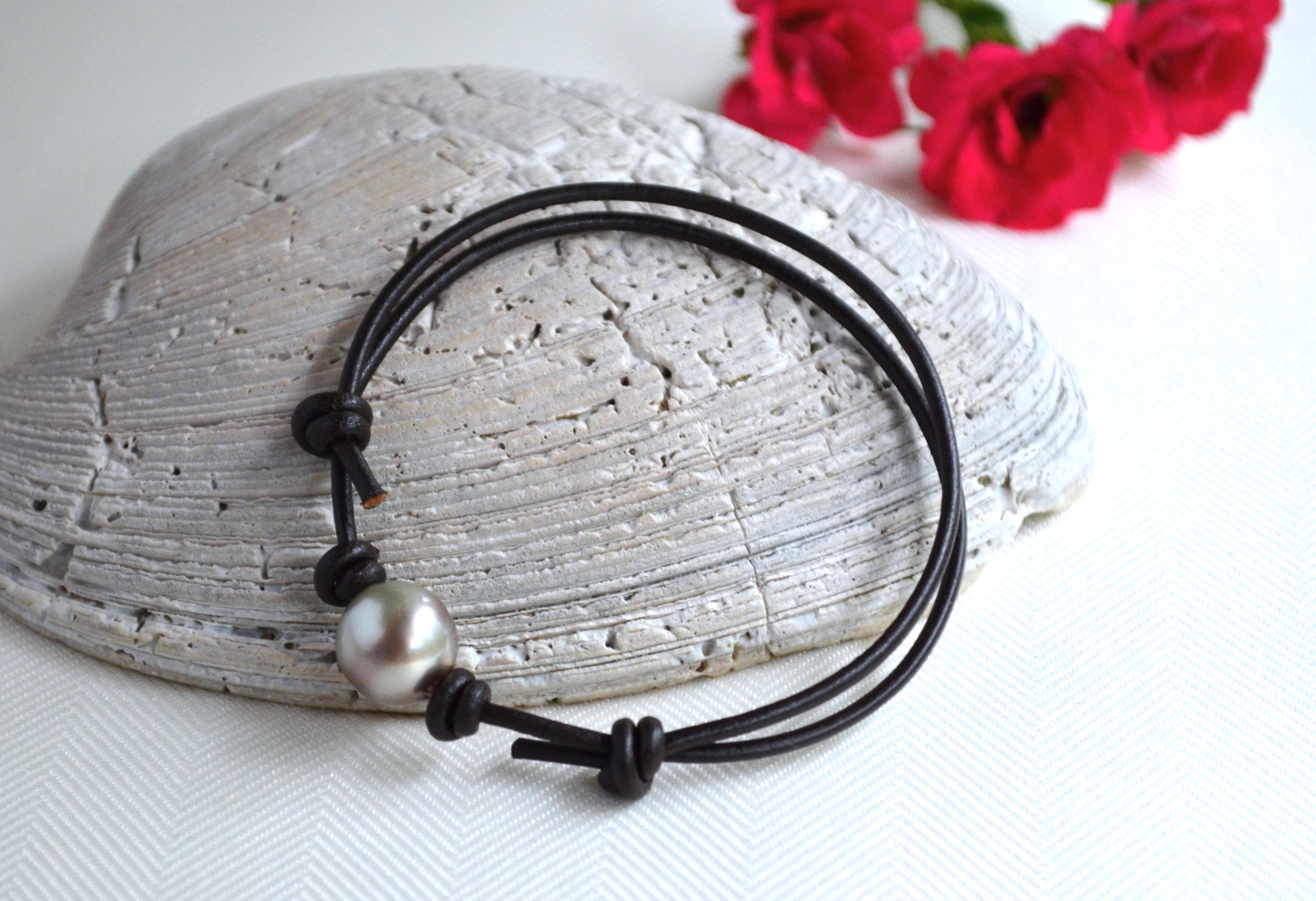 Tahitian Pearl Bracelet: Unisex Dark Brown Greek Leather, LARGE Pearl, Adjustable Jewelry